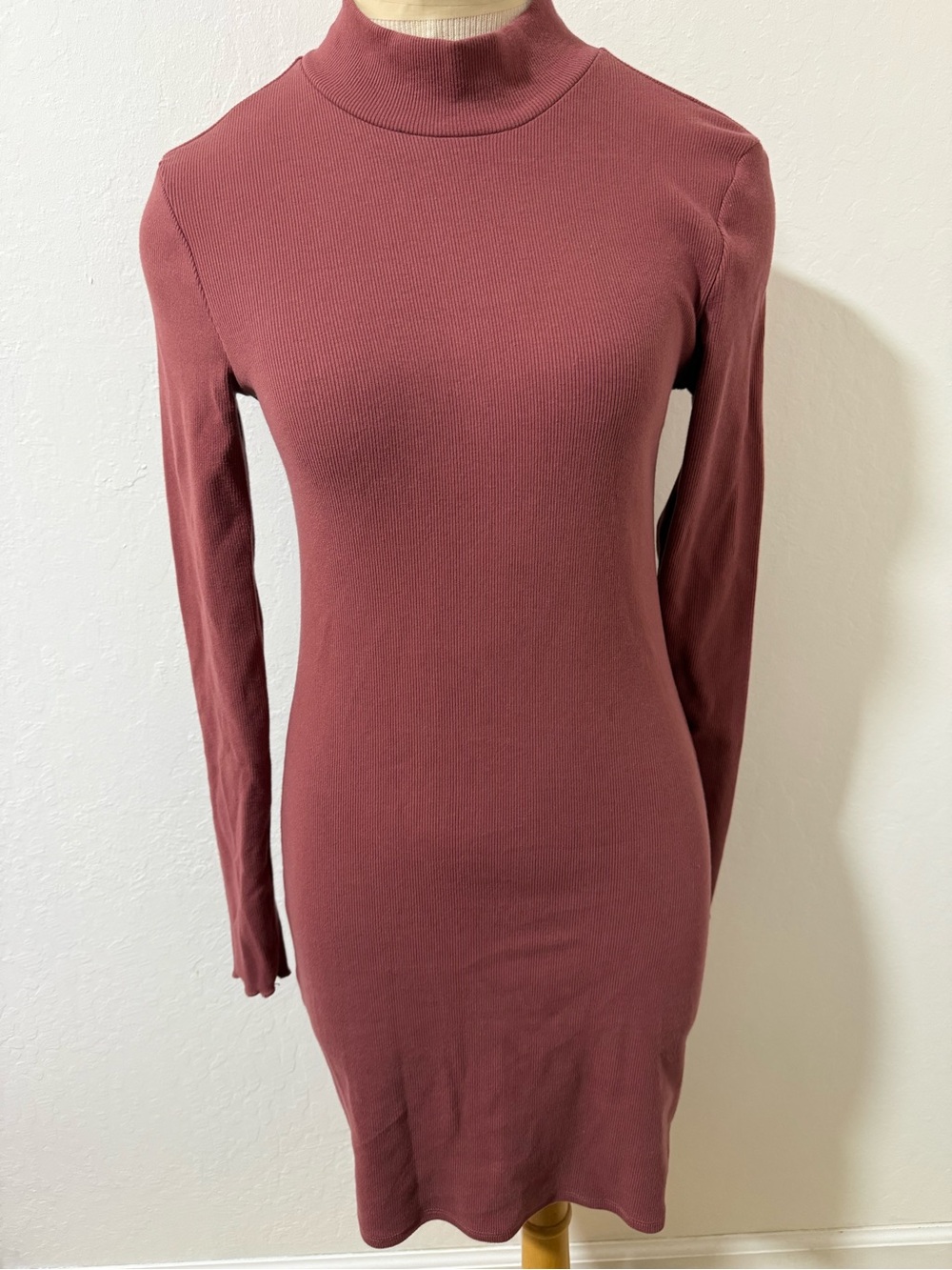 Abercrombie & Fitch Dusty Rose Ribbed Mock Neck Long-Sleeve Dress
